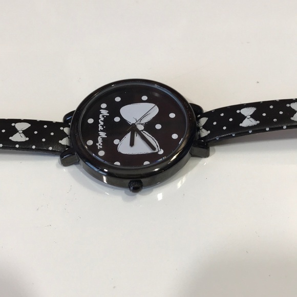 Disney park Minnie mouse watch black white bow tie - Picture 5 of 8